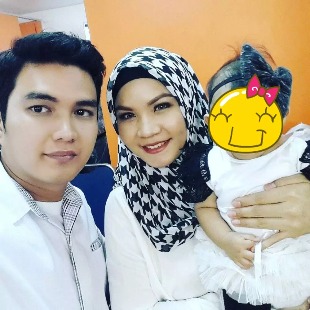 Seleb ganteng punya pasangan dokter © Instagram Seleb ganteng punya pasangan dokter © Instagram