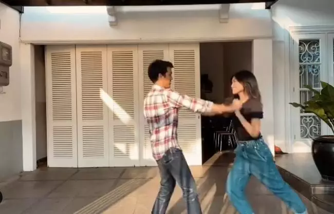 Adjani dan kekasih © Instagram Adjani dan kekasih © Instagram