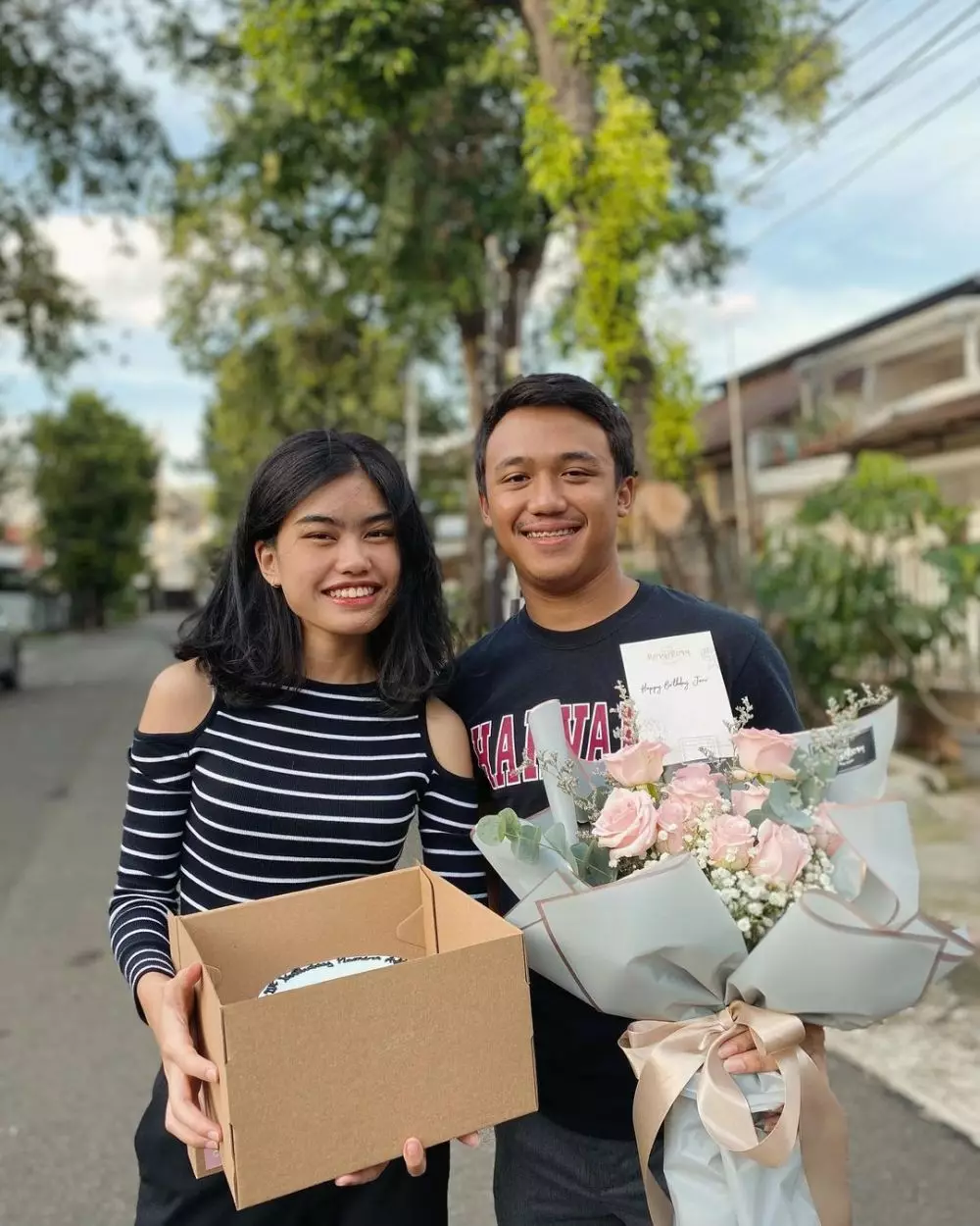 Adjani dan kekasih © Instagram Adjani dan kekasih © Instagram