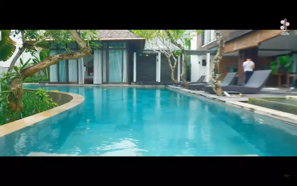 Penampakan vila Rossa di Bali YouTube Penampakan vila Rossa di Bali YouTube