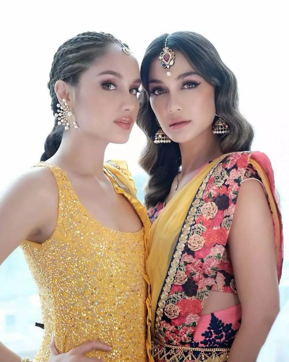 penampilan Luna Maya & Cinta Laura jadi sorotan Instagram penampilan Luna Maya & Cinta Laura jadi sorotan Instagram