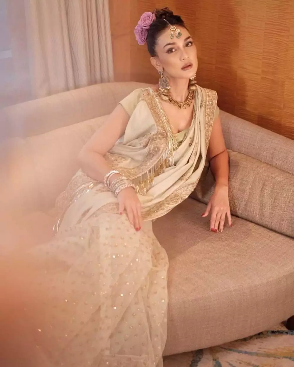 penampilan Luna Maya & Cinta Laura jadi sorotan Instagram penampilan Luna Maya & Cinta Laura jadi sorotan Instagram