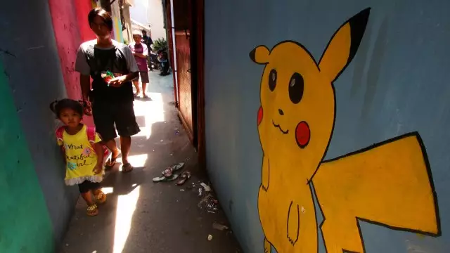 gambar kartun absurd di tembok Berbagai sumber