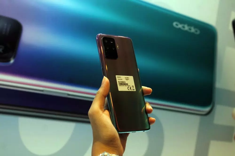 Oppo Reno 5 F © 2021 brilio.net