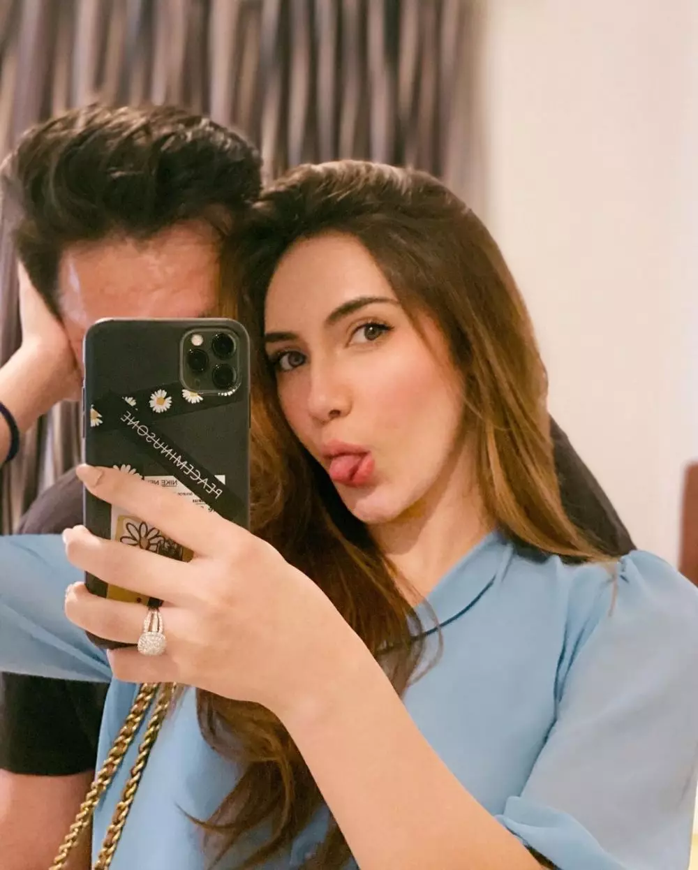 perjalanan cinta Syahra © Instagram