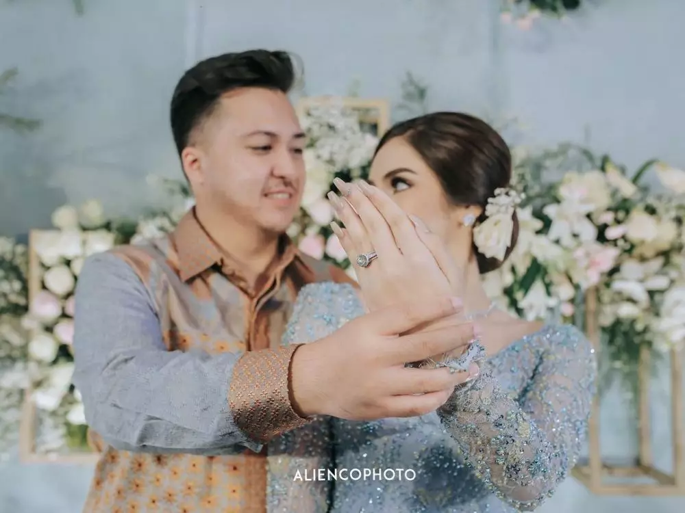 perjalanan cinta Syahra © Instagram