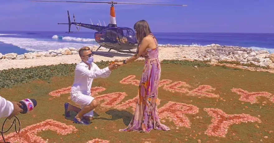 momen eva bellisima dilamar di helikopter © Instagram