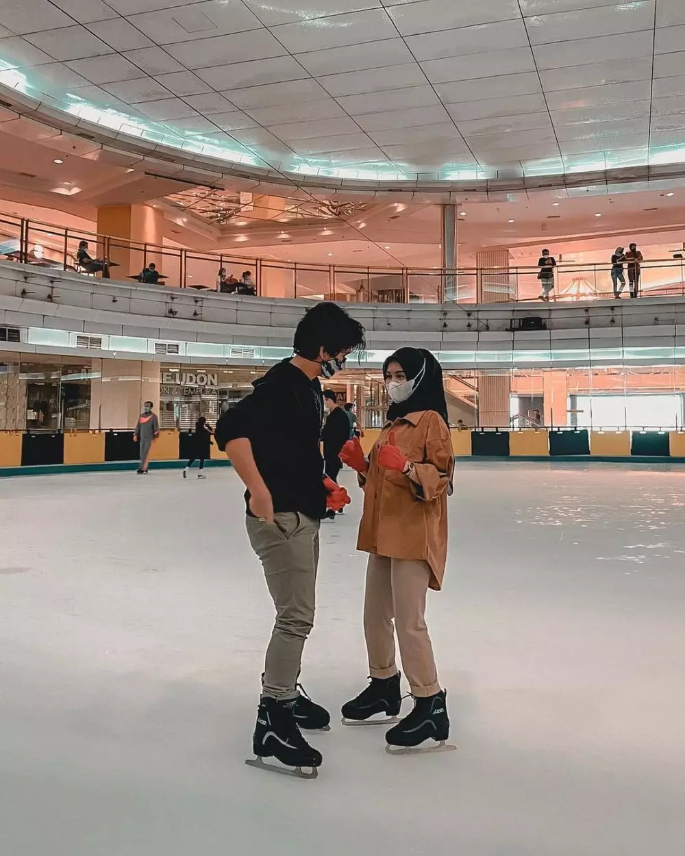 potret Ajil Ditto dengan pacar baru © 2021 brilio.net