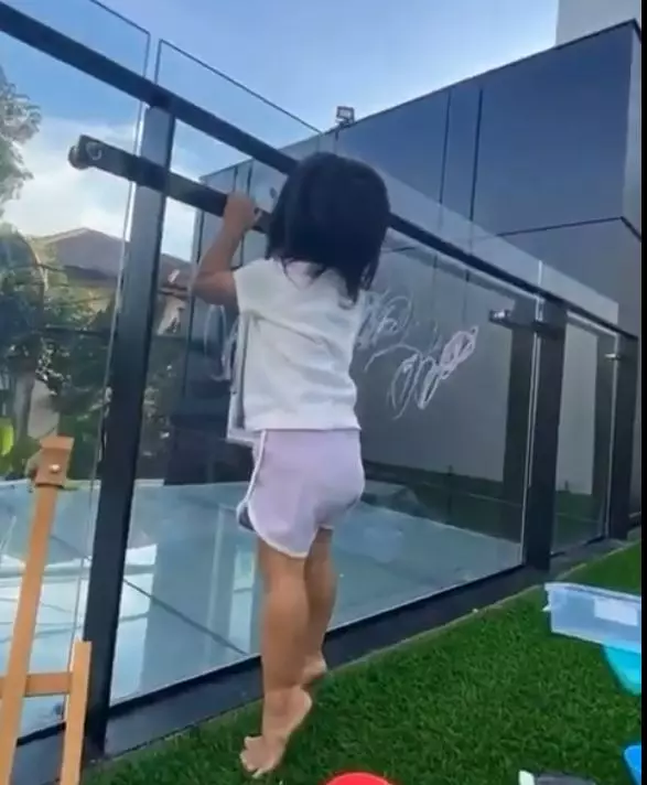 rooftop Raditya Dika © Instagram rooftop Raditya Dika © Instagram