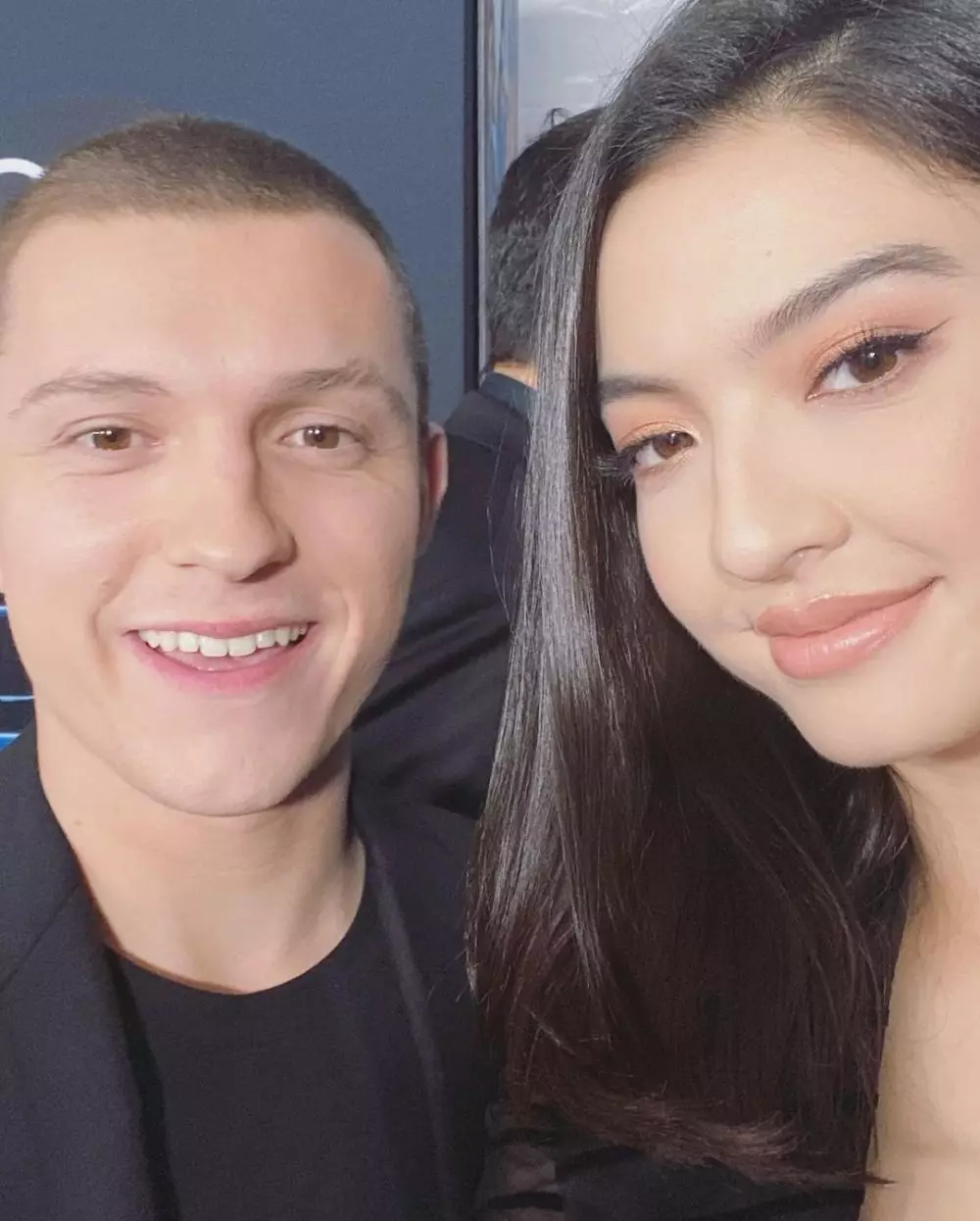 Seleb foto bareng artis Hollywood © 2021 brilio.net Seleb foto bareng artis Hollywood © 2021 brilio.net