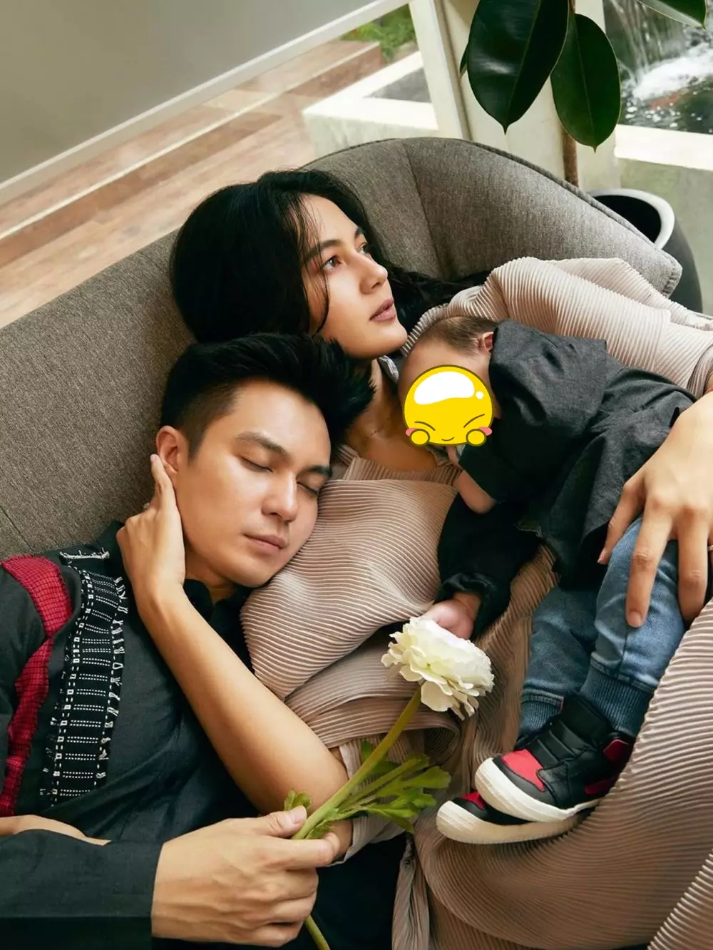 Momen pemotretan seleb bareng anak pertama Instagram © 2021 brilio.net Momen pemotretan seleb bareng anak pertama Instagram © 2021 brilio.net