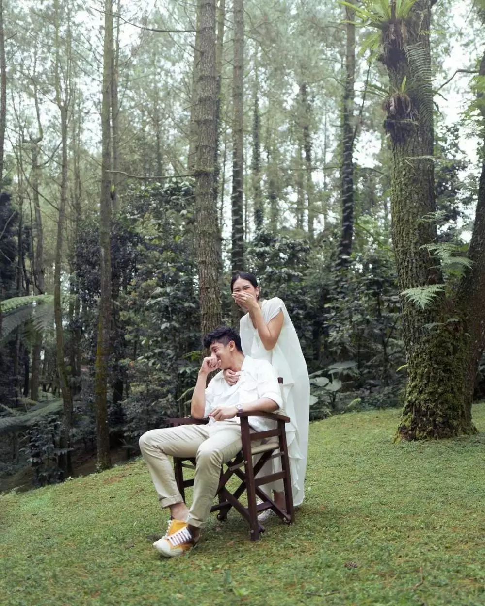 potret alika dan kekasih jarang umbar kemesraan © Instagram