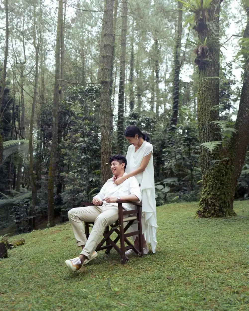 potret alika dan kekasih jarang umbar kemesraan © Instagram