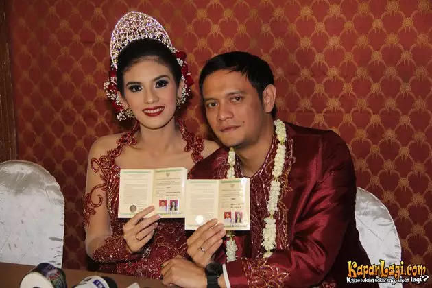 pemain SHI saat menikah © KapanLagi.com pemain SHI saat menikah © KapanLagi.com