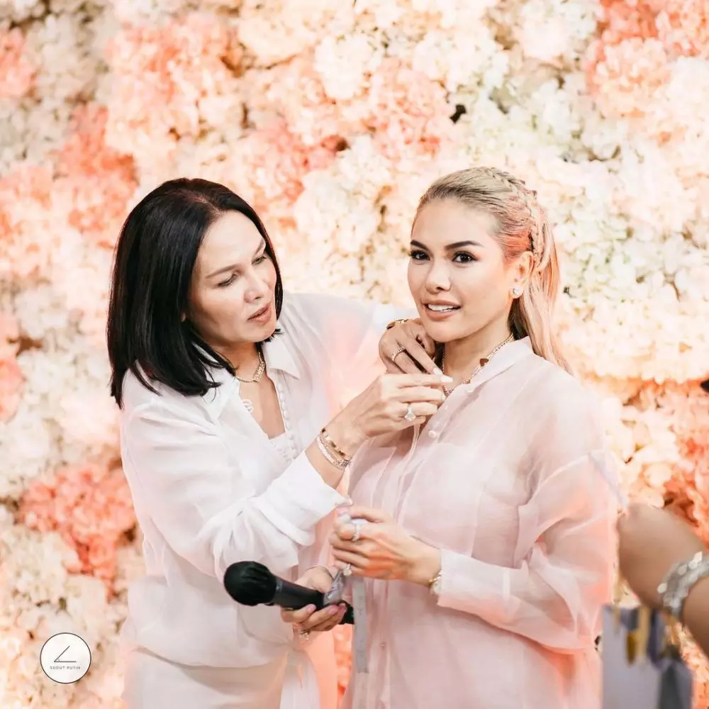 momen perayaan ultah nikita mirzani © Instagram