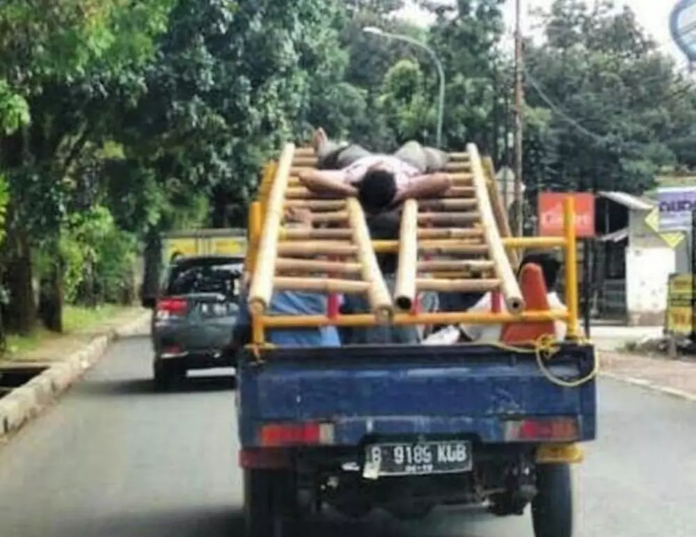 potret orang numpang © Berbagai Sumber