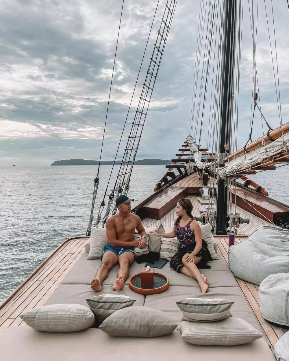 kapal pinisi yang disewa Nikita Willy  Instagram kapal pinisi yang disewa Nikita Willy  Instagram