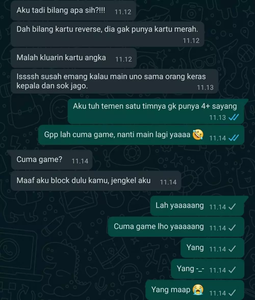 chat gamers berantem dengan pacar Berbagai sumber