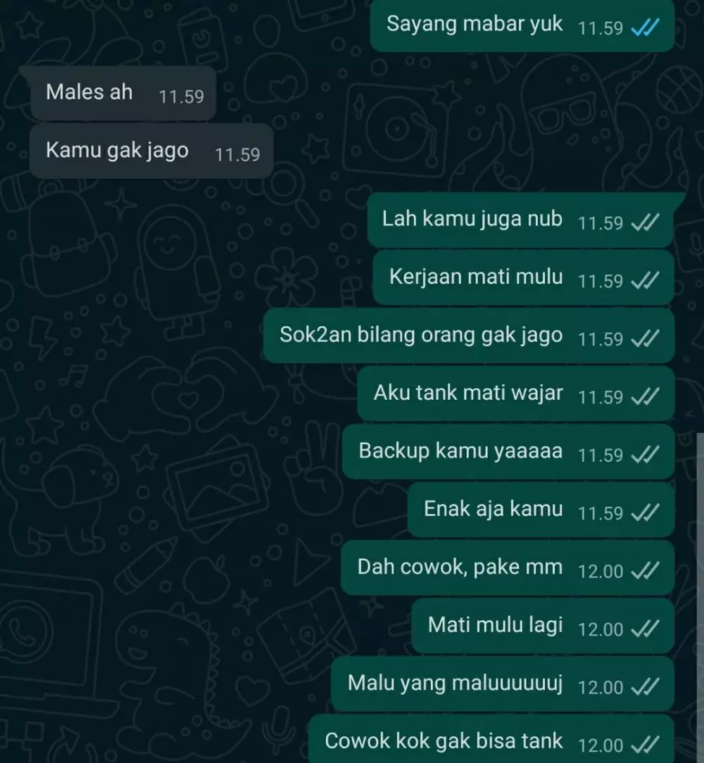chat gamers berantem dengan pacar Berbagai sumber