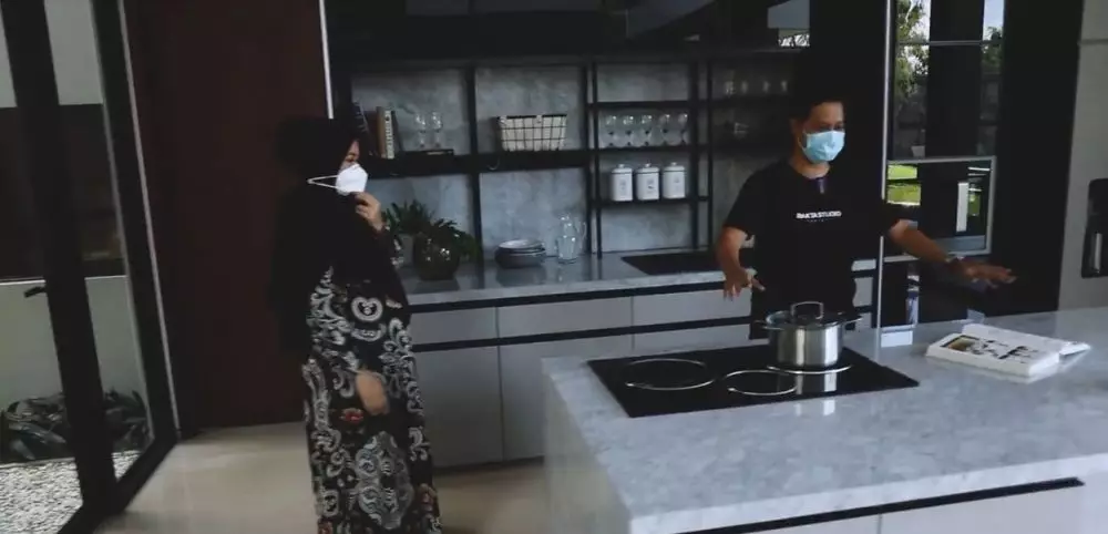 rumah Purie eks mahadewi © YouTube rumah Purie eks mahadewi © YouTube