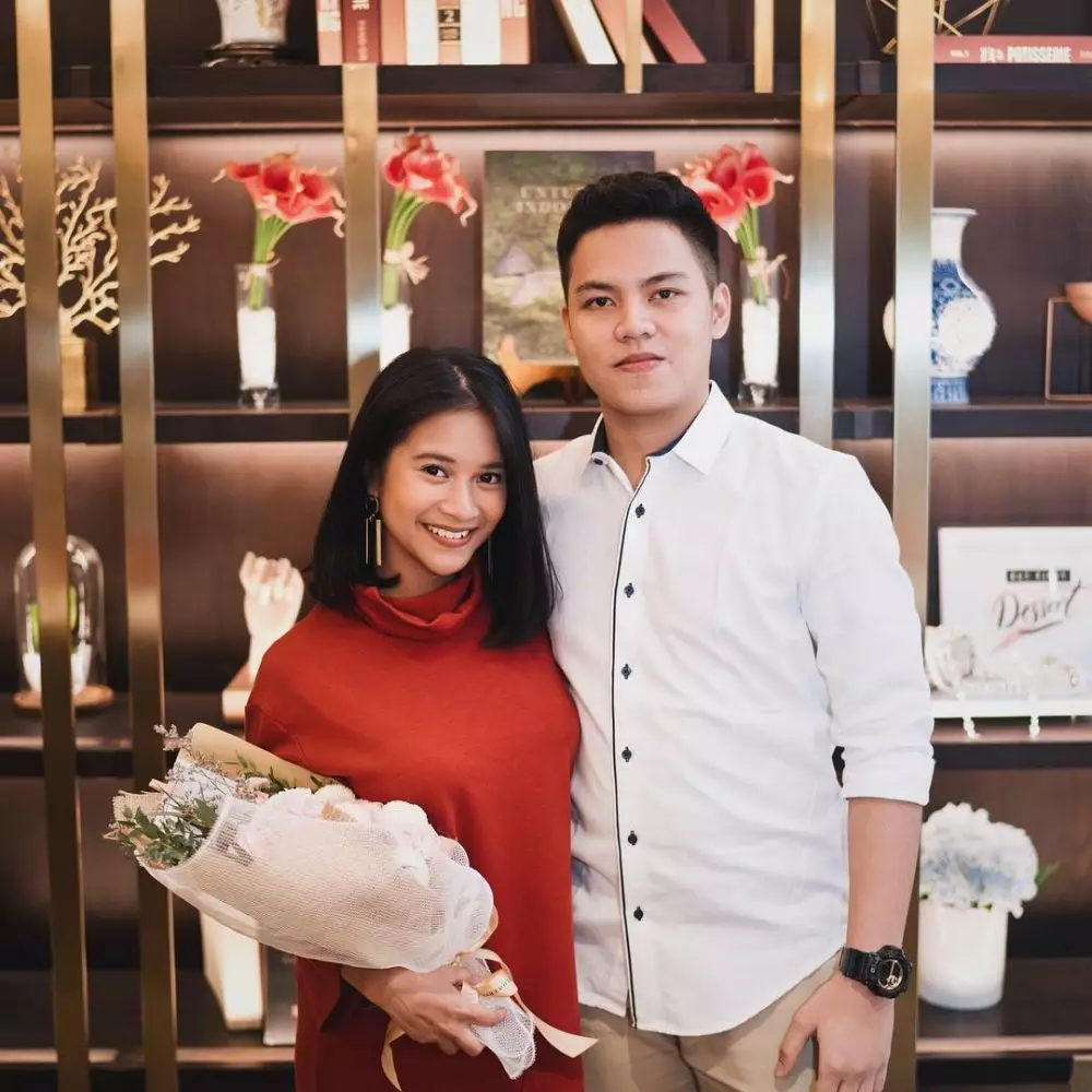 Siti Adira dan kekasih ©Instagram