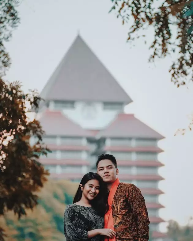 Siti Adira dan kekasih ©Instagram