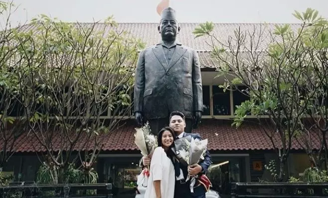 Siti Adira dan kekasih ©Instagram