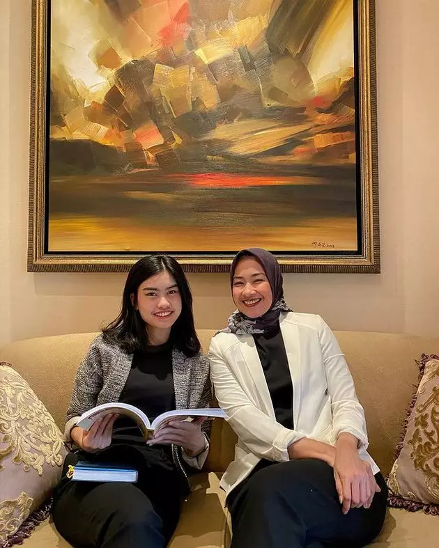 mantan Putri Indonesia dan anak © 2021 brilio.net