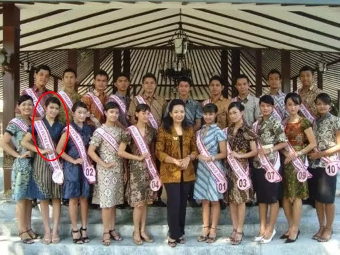 Selvi Ananda Putri Solo 2009 © 2021 brilio.net Selvi Ananda Putri Solo 2009 © 2021 brilio.net