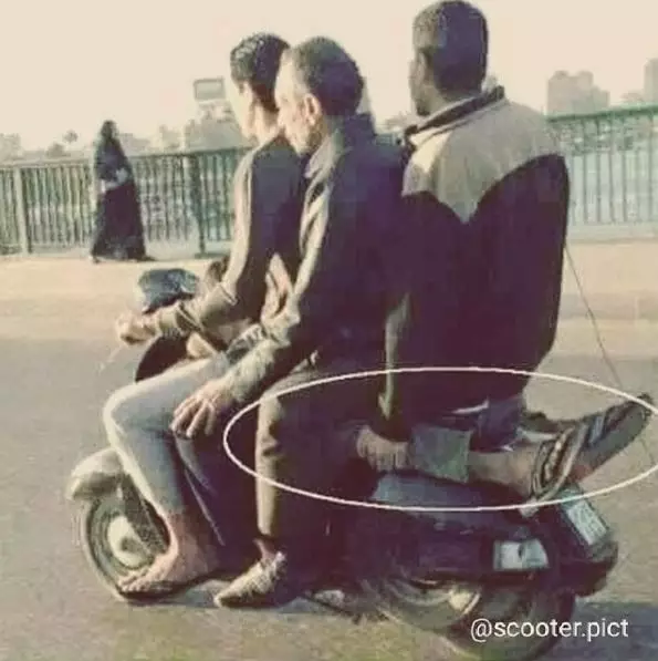 momen absurd pas boncengan Berbagai sumber momen absurd pas boncengan Berbagai sumber