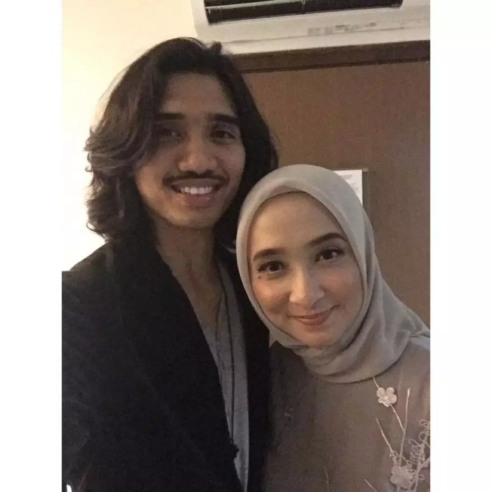 potret harmonis duta dan adelia lontoh © berbagai sumber potret harmonis duta dan adelia lontoh © berbagai sumber