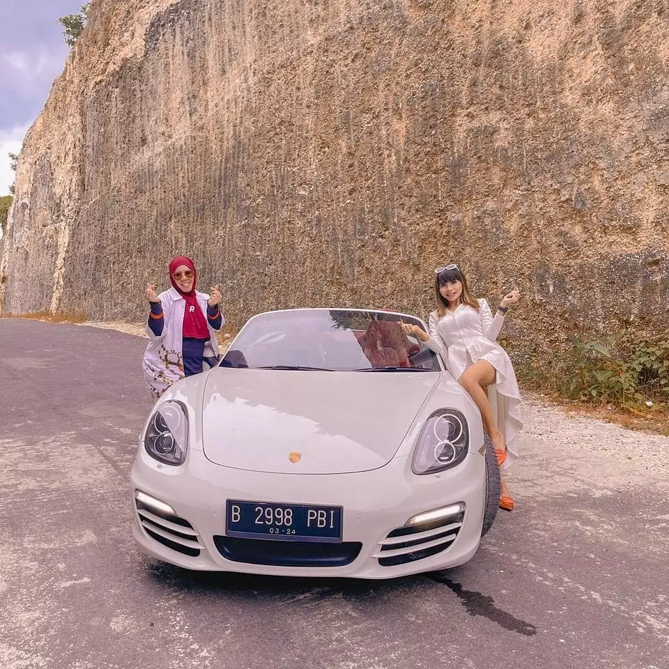 Eva dan Rohimah di Bali © Instagram Eva dan Rohimah di Bali © Instagram