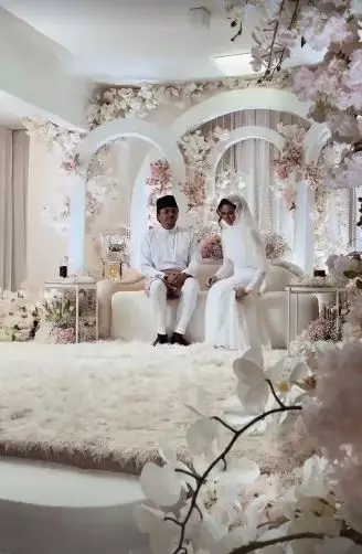 Engku Emran menikah © 2021 brilio.net Engku Emran menikah © 2021 brilio.net