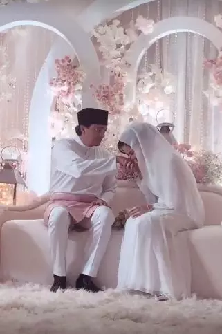 Engku Emran menikah © 2021 brilio.net Engku Emran menikah © 2021 brilio.net