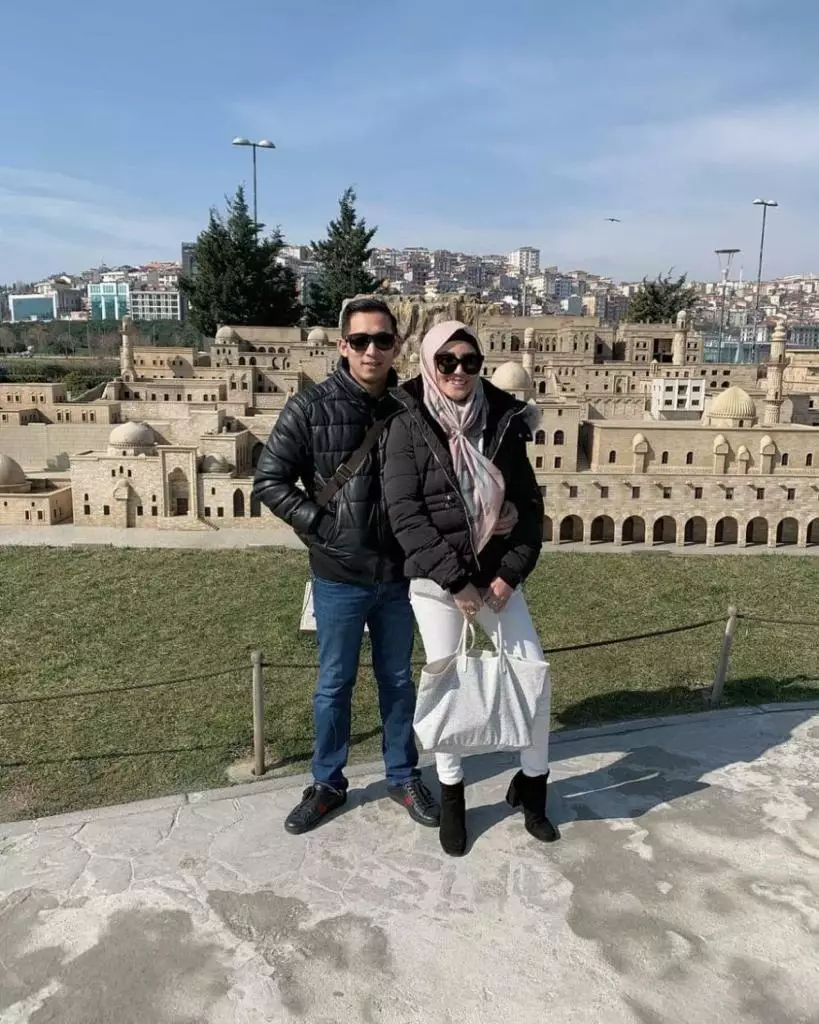 Fakta suami Nindy Ayunda positif Covid-19 © 2021 brilio.net