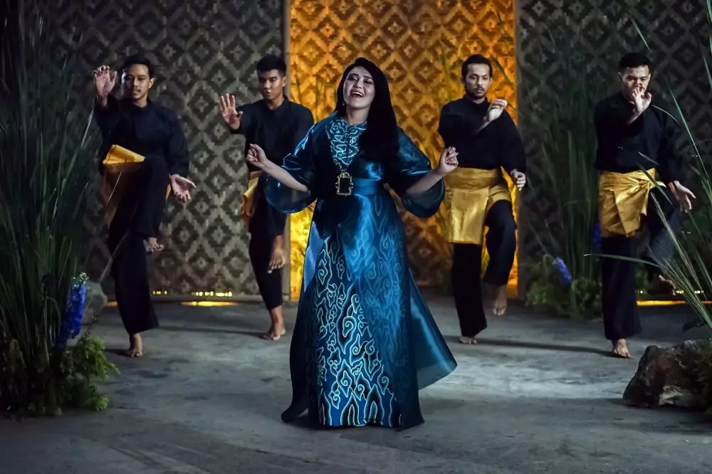 5 Fakta Via Valen Disney’s Raya and the Last Dragon © 2021 brilio.net 5 Fakta Via Valen Disney’s Raya and the Last Dragon © 2021 brilio.net