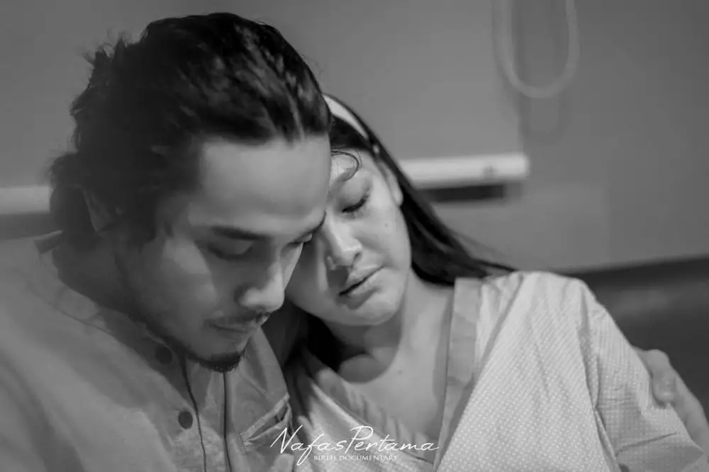 Ana Riana melahirkan anak pertama © 2021 berbagai sumber