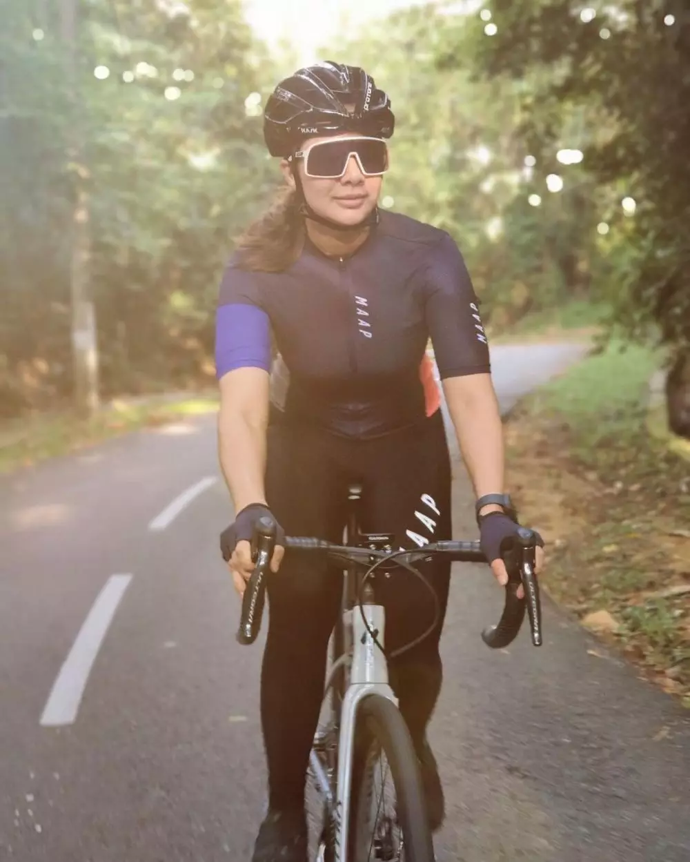 Noor Nabila bersepeda © 2021 Instagram