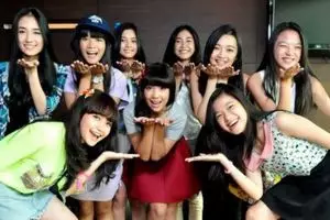 Ingat girlband Teenebelle? Begini potret terbaru 9 personelnya