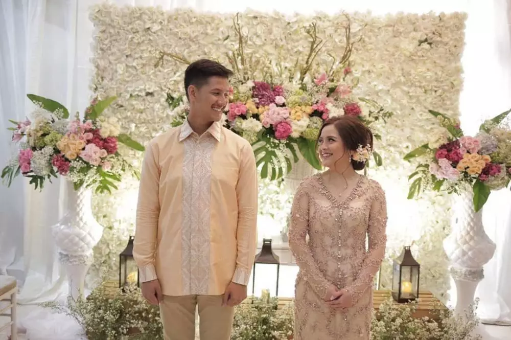 Gaya pasangan seleb pakai baju couple © Instagram Gaya pasangan seleb pakai baju couple © Instagram