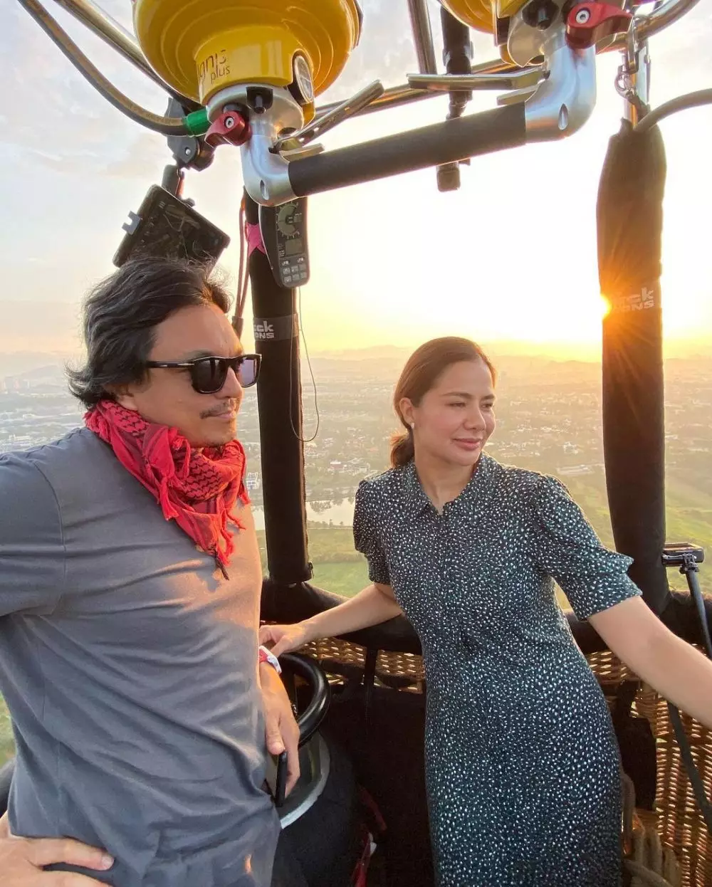 lamaran Engku Emran dan Noor Nabila © 2021 berbagai sumber lamaran Engku Emran dan Noor Nabila © 2021 berbagai sumber