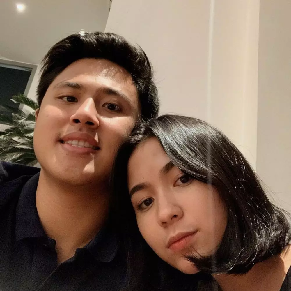 Ashilla Zee eks Blink bareng pacar © 2021 berbagai sumber Ashilla Zee eks Blink bareng pacar © 2021 berbagai sumber