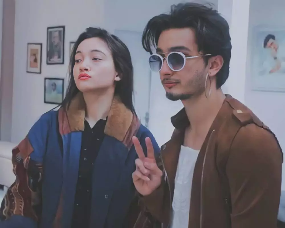 Bryan dan Megan Domani style swap © Instagram & YouTube