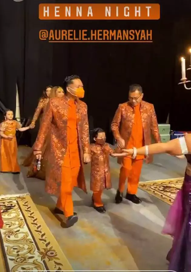 Henna Night Aurel Hermansyah © 2021 brilio.net Henna Night Aurel Hermansyah © 2021 brilio.net