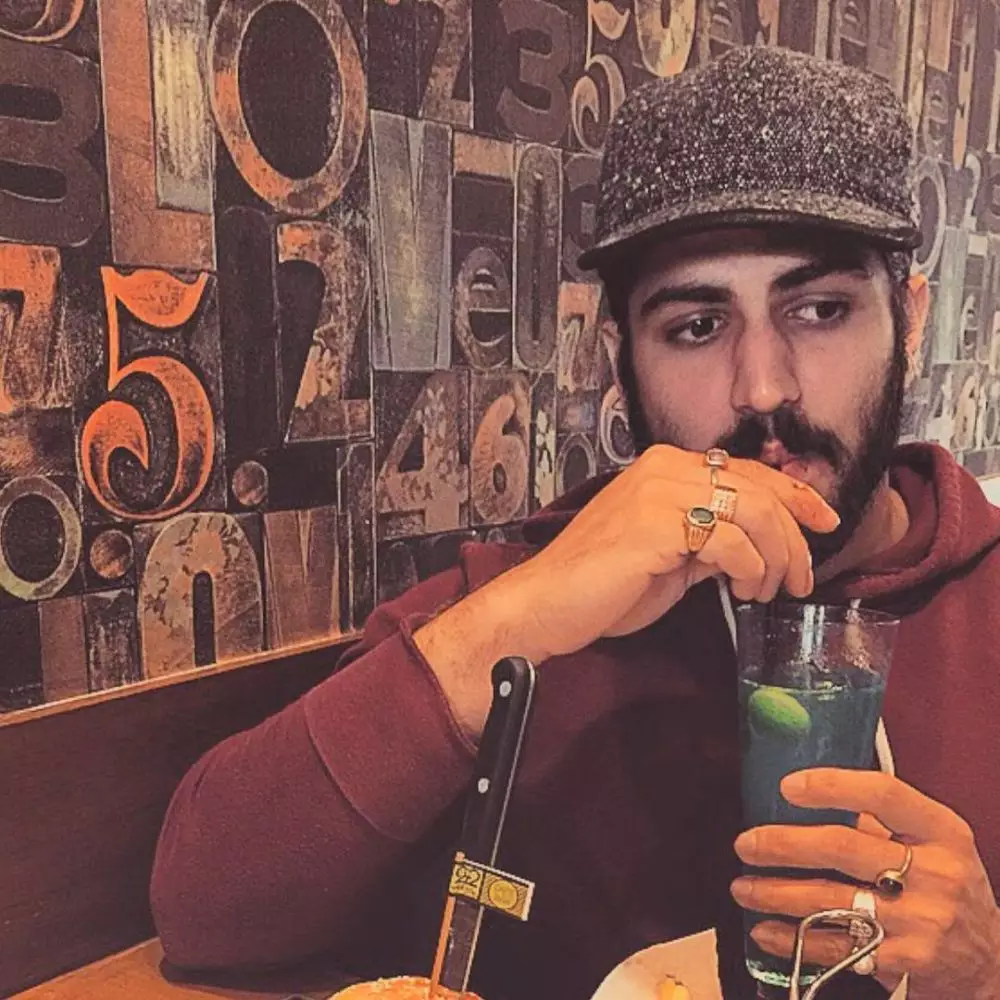 Potret penampilan terbaru Rajat Tokas Instagram © 2021 brilio.net Potret penampilan terbaru Rajat Tokas Instagram © 2021 brilio.net