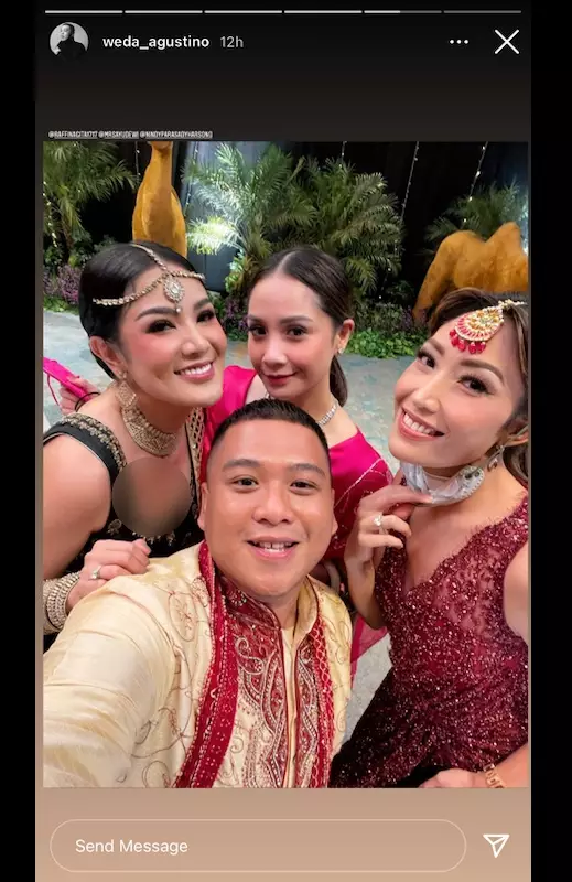 seleb di Henna Night Aurel Hermansyah © 2021 brilio.net