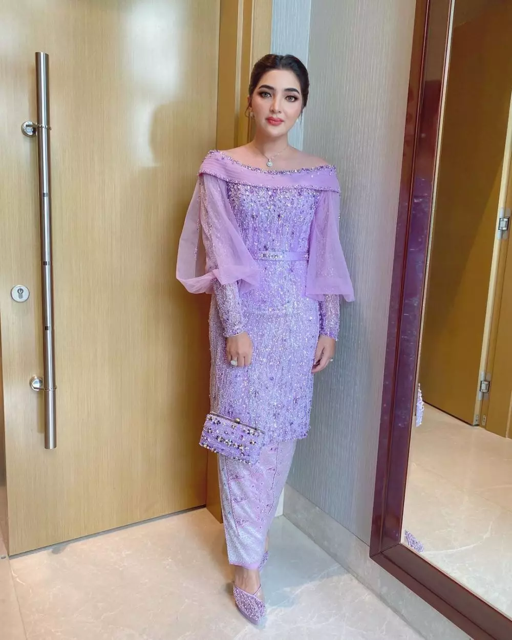 Beda gaya Ashanty jelang pernikahan Aurel © Instagram