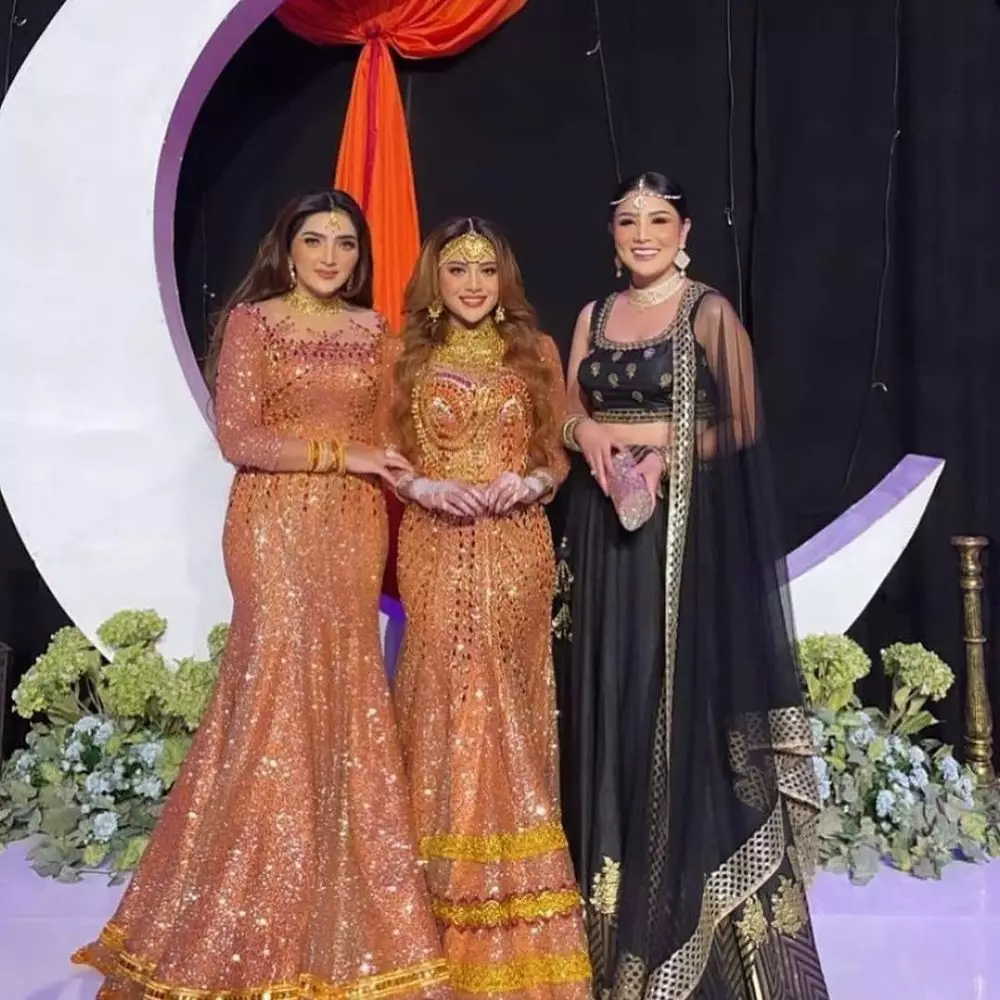 Beda gaya Ashanty jelang pernikahan Aurel © Instagram