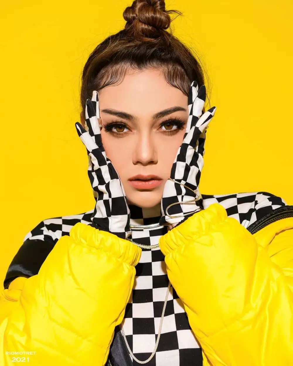 Seleb pemotretan bertema colorful © Instagram Seleb pemotretan bertema colorful © Instagram