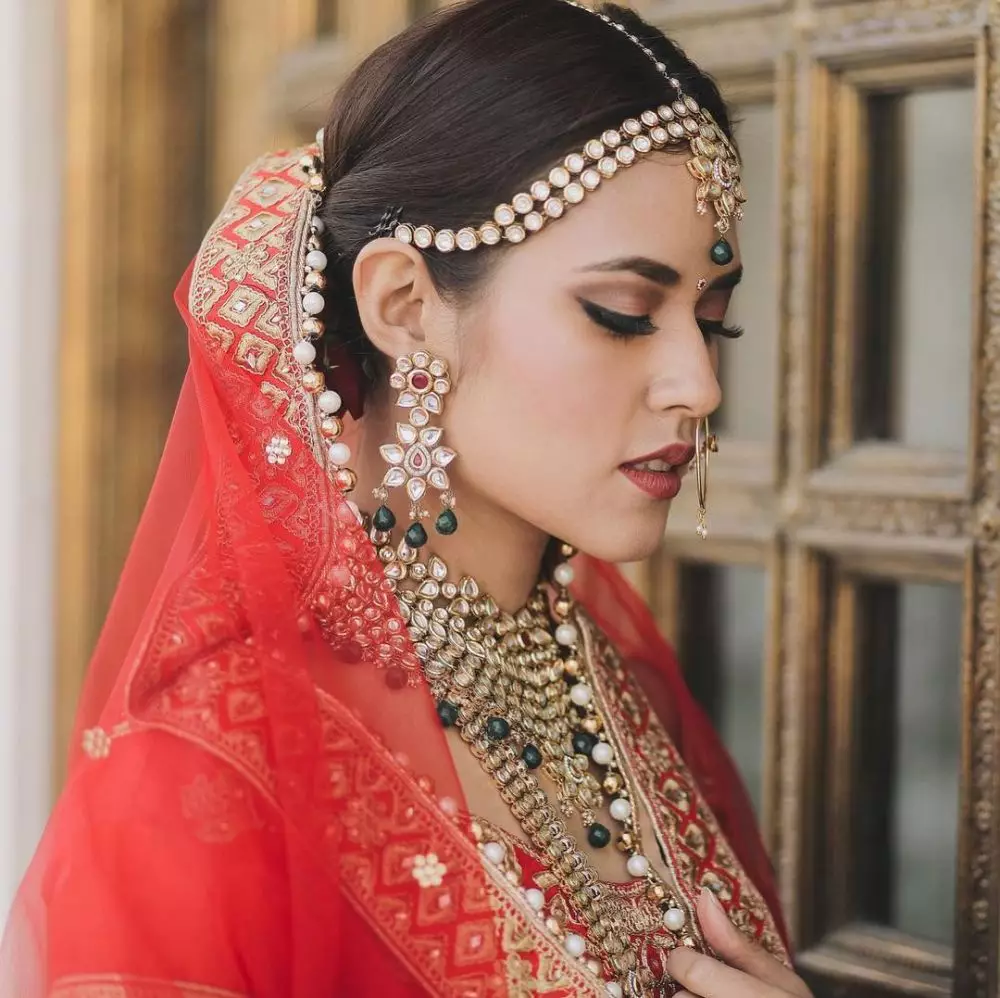 Potret penyanyi cantik ala bintang India © Instagram Potret penyanyi cantik ala bintang India © Instagram